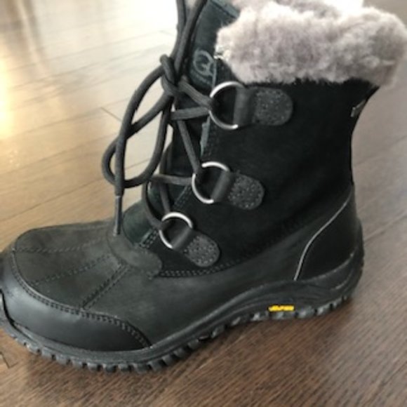 UGG Womens Ostrander Boot Size 6 - Picture 2 of 7